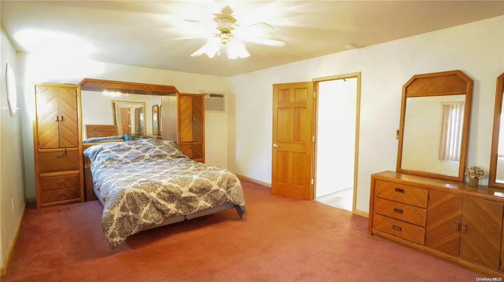 103 Tremont Road Lindenhurst NY 11757