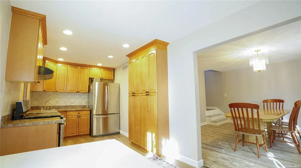 103 Tremont Road Lindenhurst NY 11757