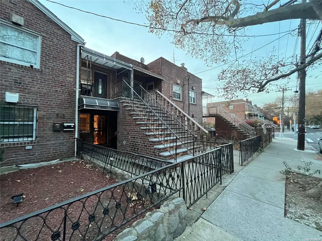 706 E 81st Street Canarsie NY 11236