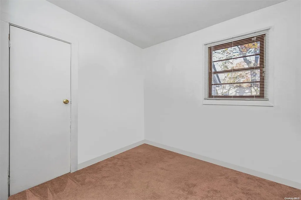 21 Seaford Road Mastic Beach NY 11951