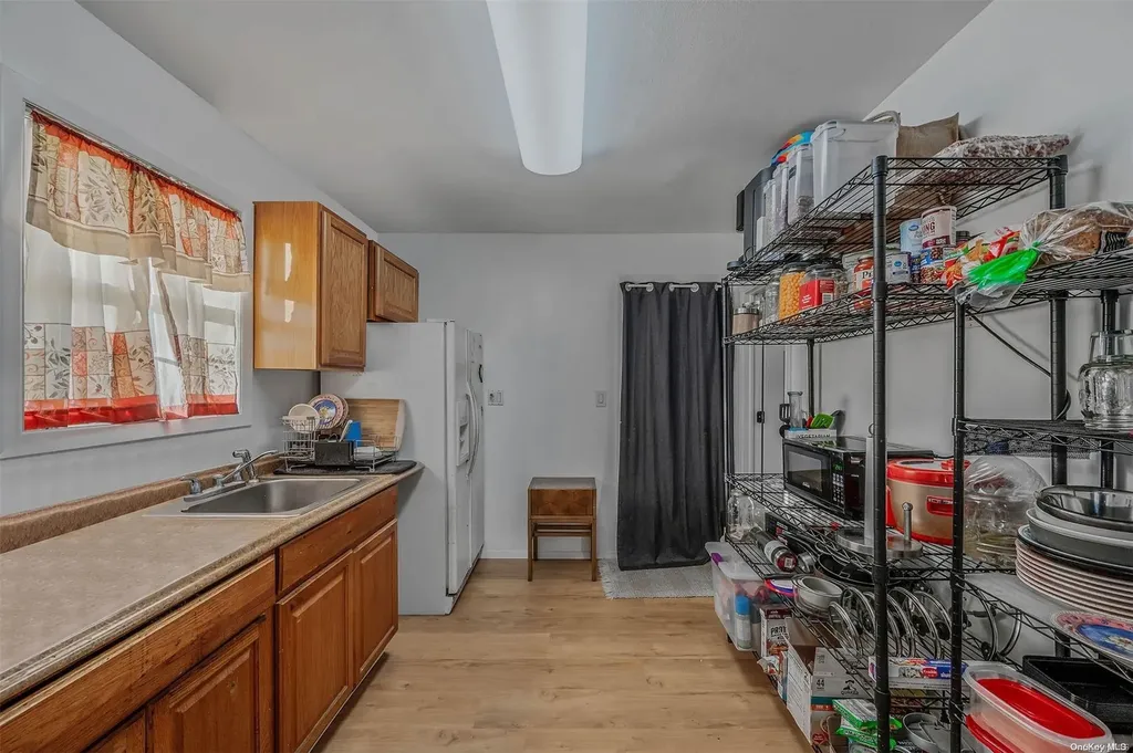 21 Seaford Road Mastic Beach NY 11951