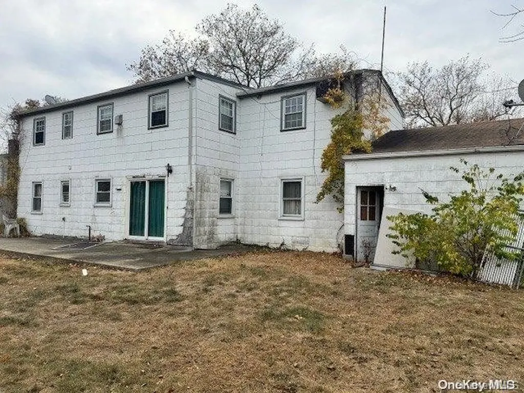 771 Maple West Hempstead NY 11552