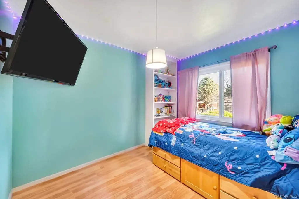 11 Dryden Avenue Coram NY 11727