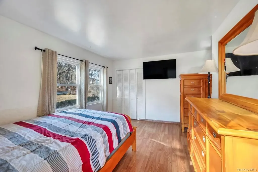 11 Dryden Avenue Coram NY 11727