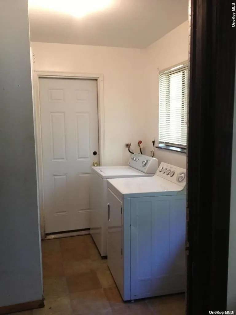 11 Dryden Avenue Coram NY 11727