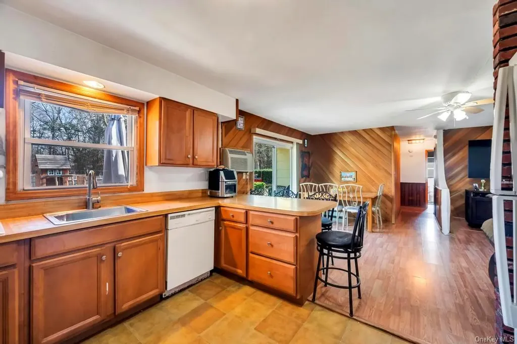 11 Dryden Avenue Coram NY 11727