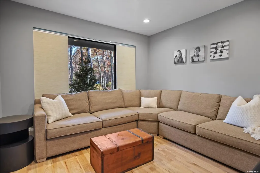 25 N Quarter Road Westhampton NY 11977