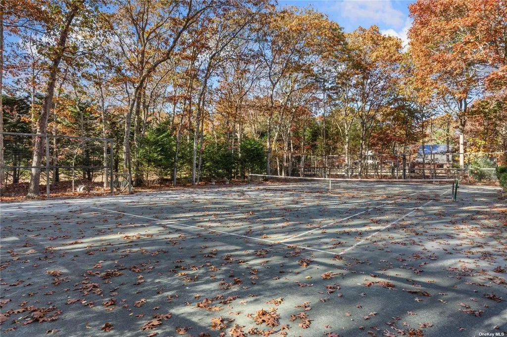 25 N Quarter Road Westhampton NY 11977