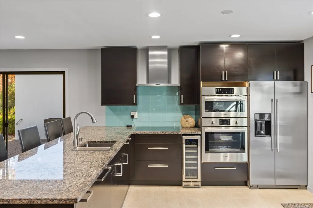 25 N Quarter Road Westhampton NY 11977