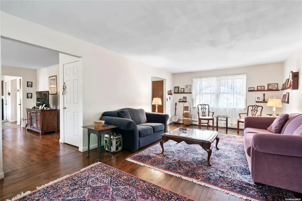 7 Oleander Drive Northport NY 11768