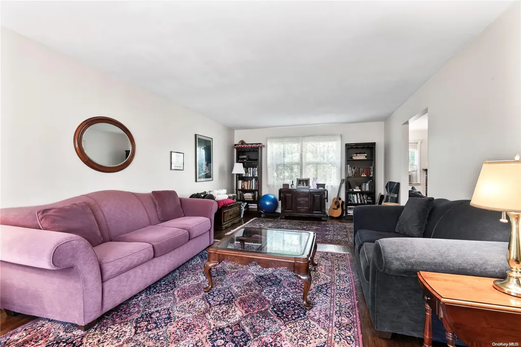 7 Oleander Drive Northport NY 11768