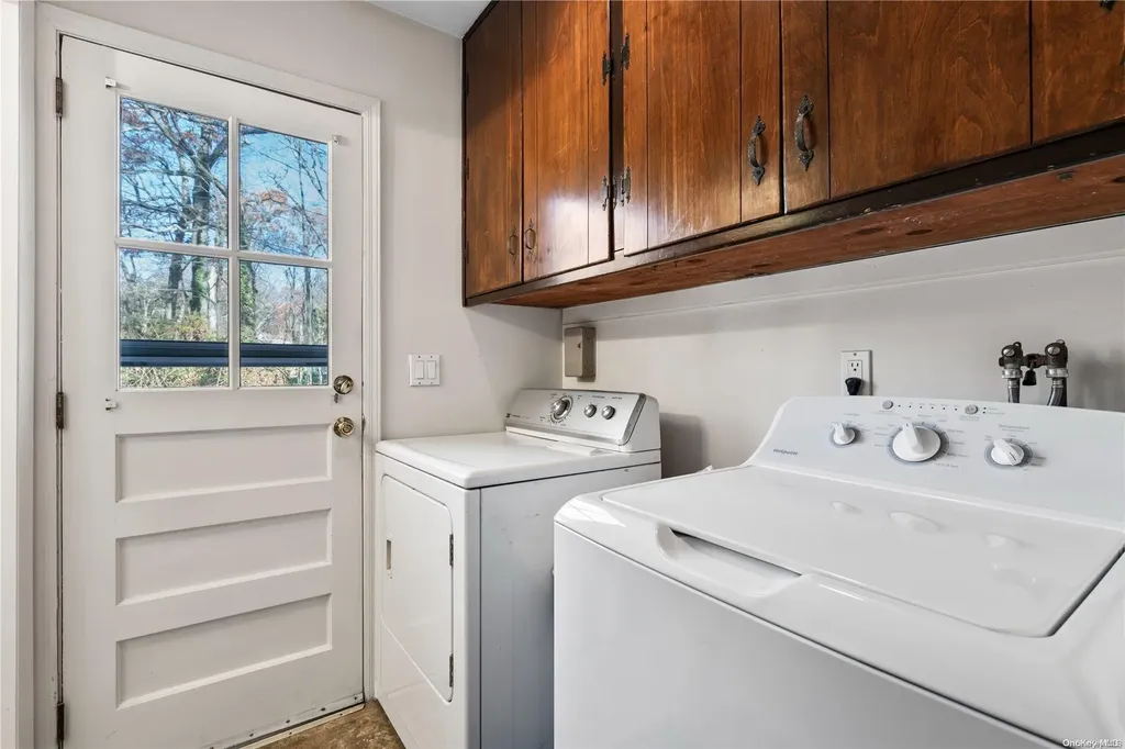 7 Oleander Drive Northport NY 11768