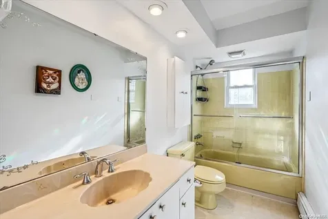 23 Sherbrooke Road West Babylon NY 11704