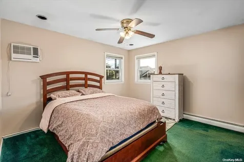 23 Sherbrooke Road West Babylon NY 11704