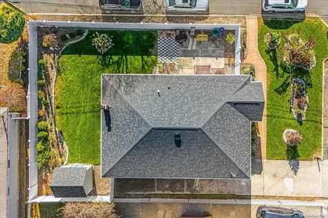 23 Sherbrooke Road West Babylon NY 11704