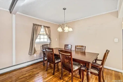 23 Sherbrooke Road West Babylon NY 11704