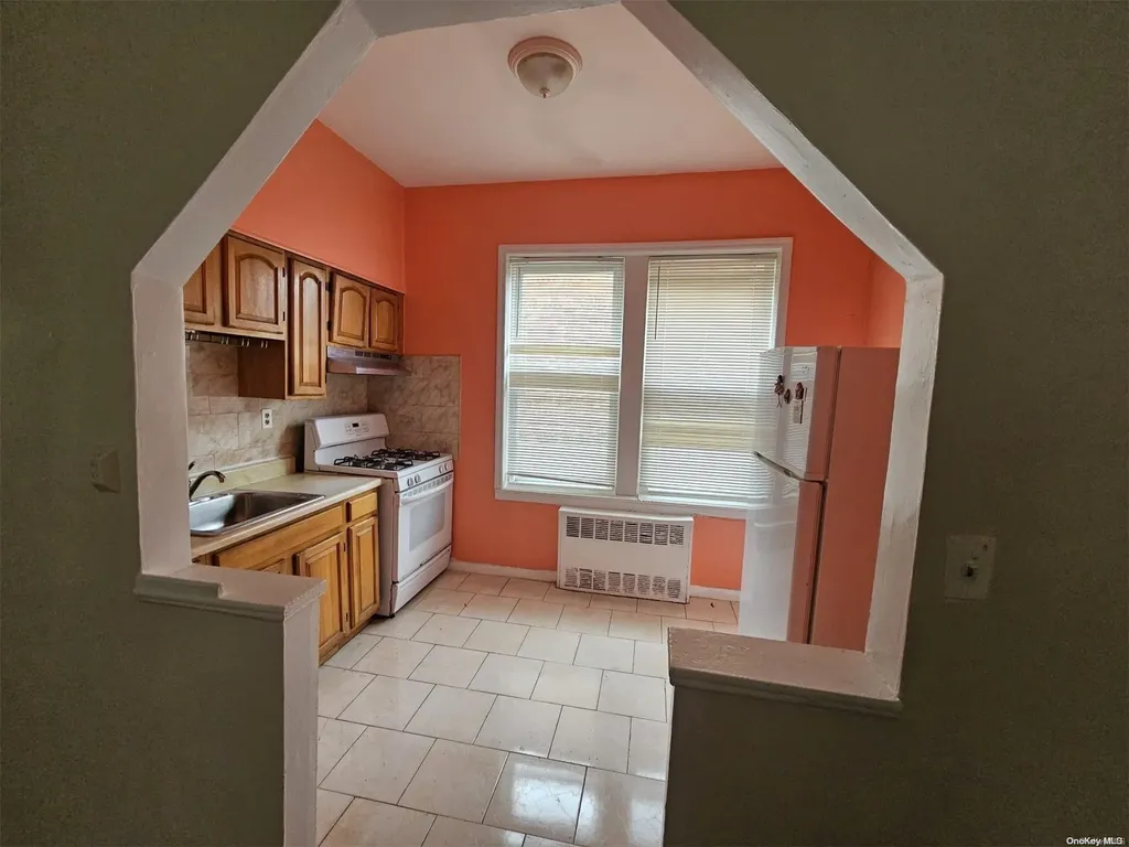 537 E 83rd Street Canarsie NY 11236