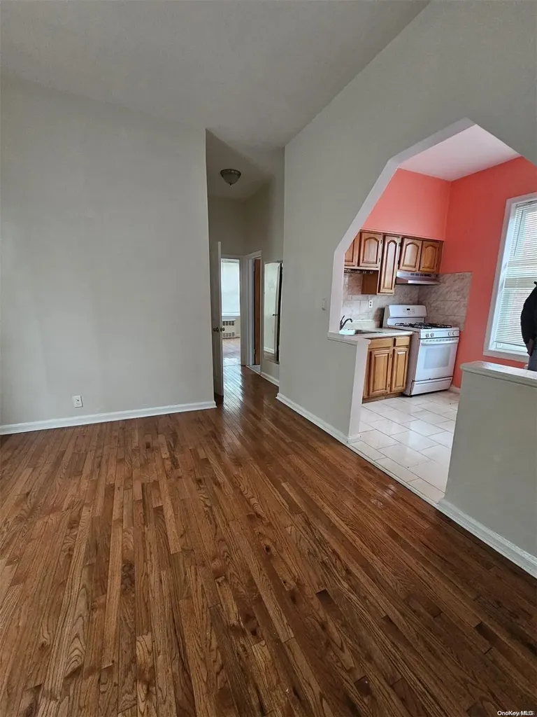 537 E 83rd Street Canarsie NY 11236