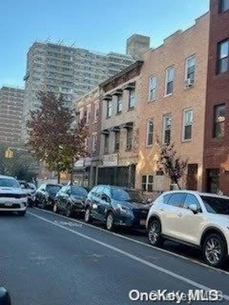 133 Manhattan Avenue Brooklyn NY 11206