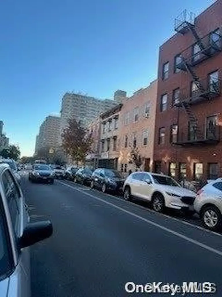 133 Manhattan Avenue Brooklyn NY 11206