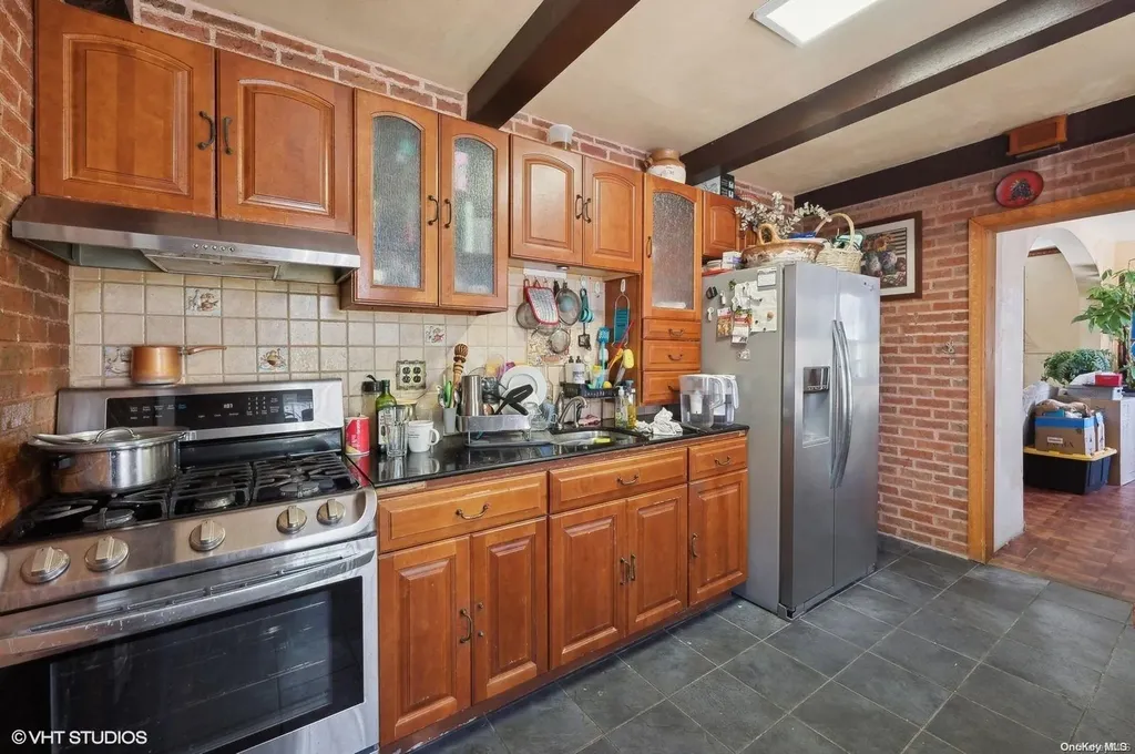 2866 Middletown Road Bronx NY 10461