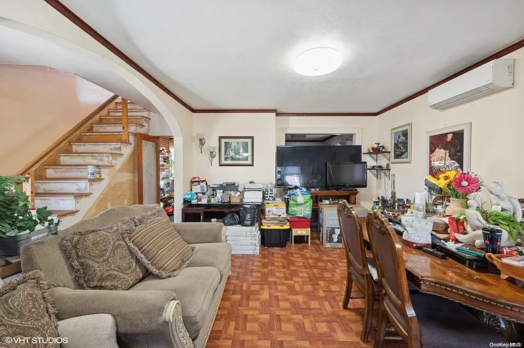 2866 Middletown Road Bronx NY 10461