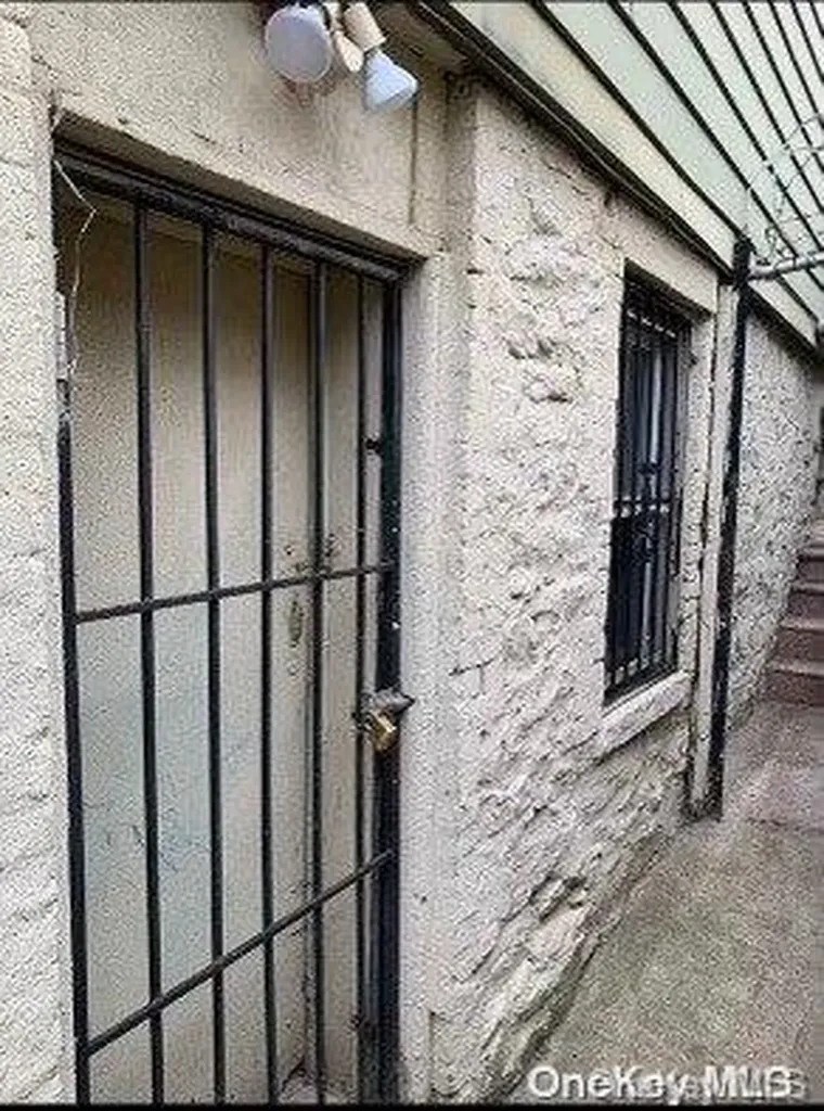 1285 Hoe Avenue Bronx NY 10459