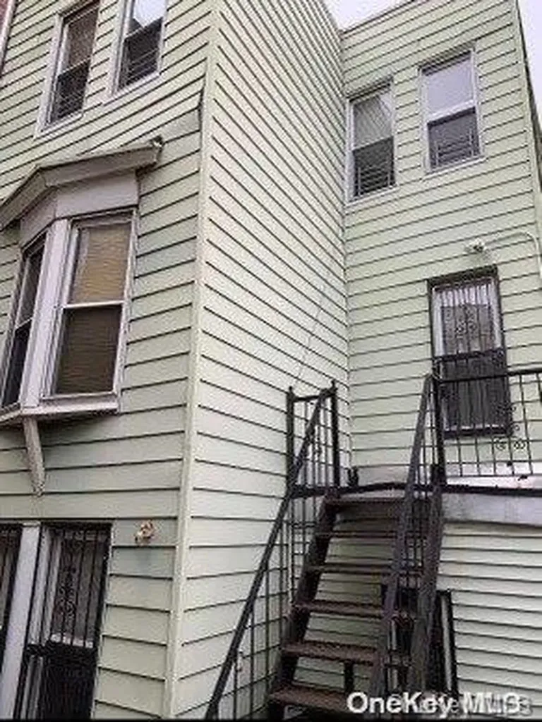 1285 Hoe Avenue Bronx NY 10459