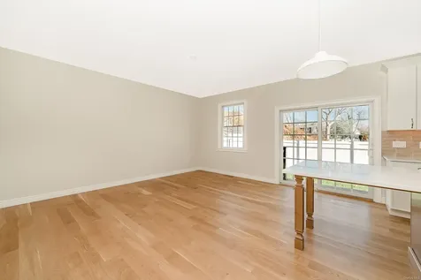 502 S Wellwood Avenue Lindenhurst NY 11757