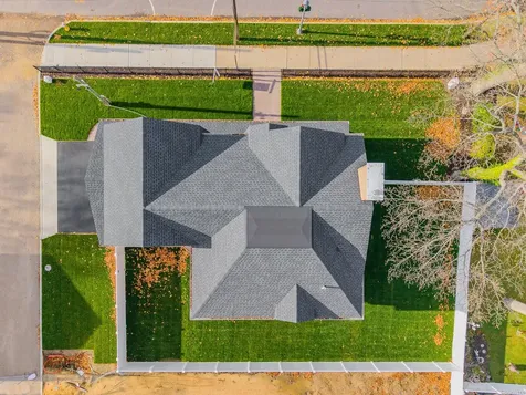 502 S Wellwood Avenue Lindenhurst NY 11757