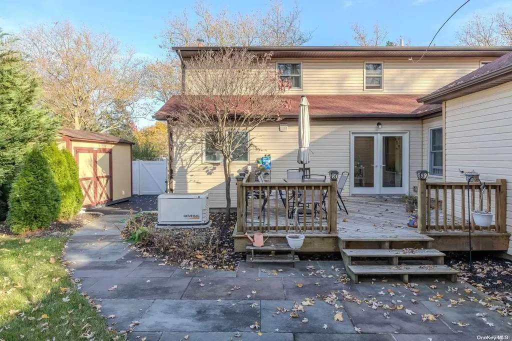 3 Earl Road Melville NY 11747