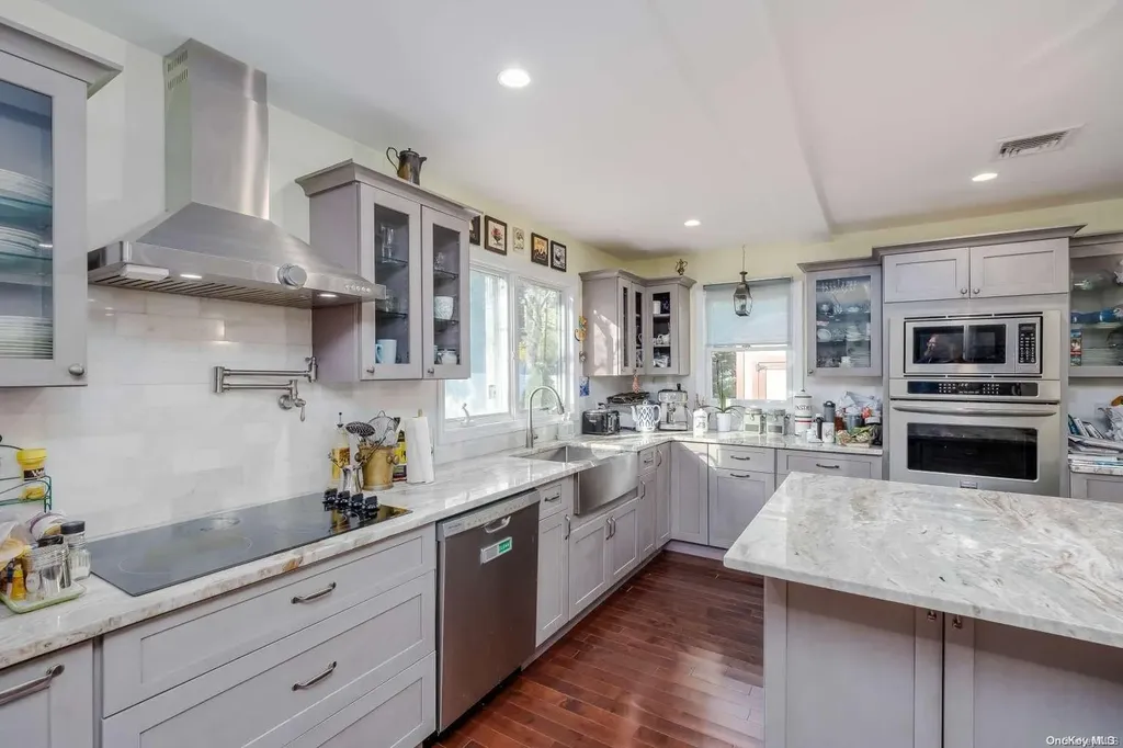 3 Earl Road Melville NY 11747