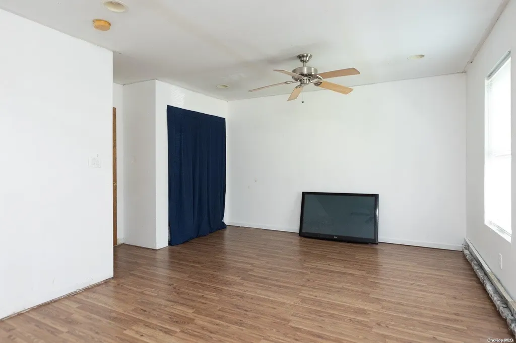115 Norfleet Lane Coram NY 11727