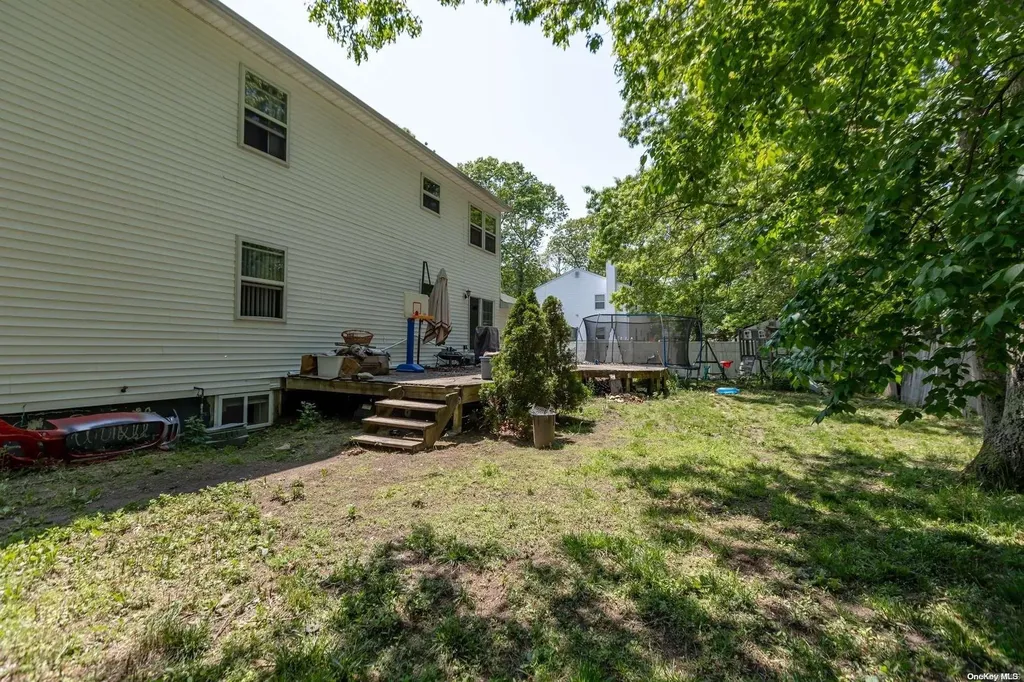 115 Norfleet Lane Coram NY 11727