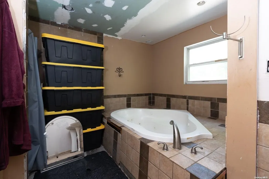 115 Norfleet Lane Coram NY 11727