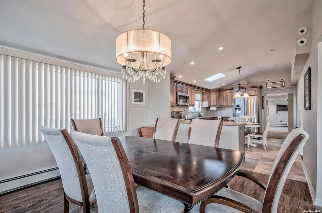 1 Jetmore Place Massapequa NY 11758