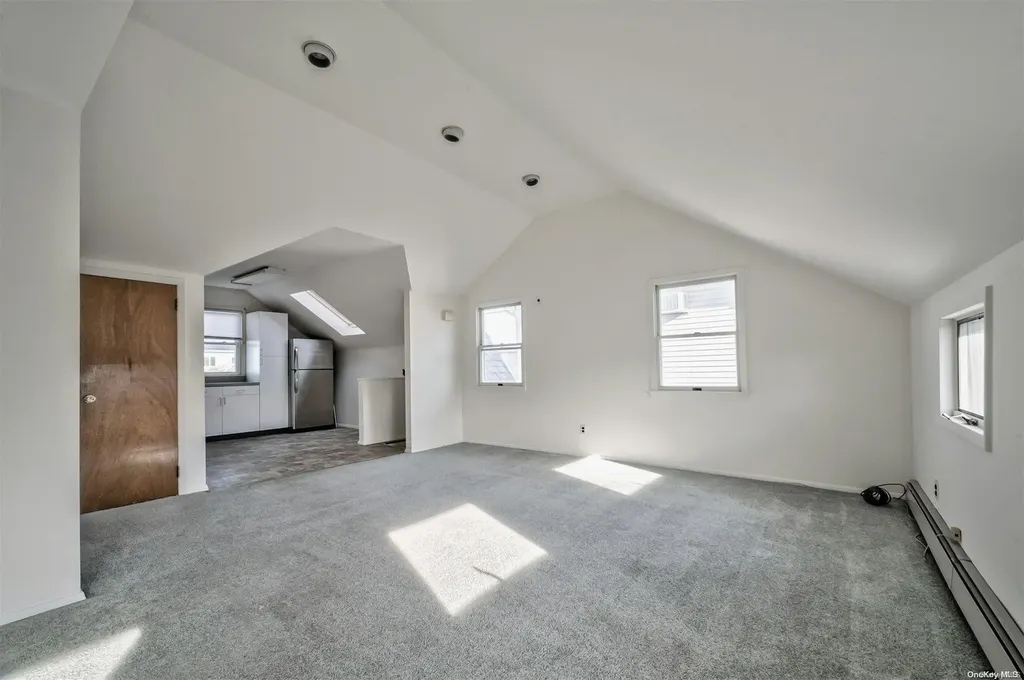 1 Jetmore Place Massapequa NY 11758