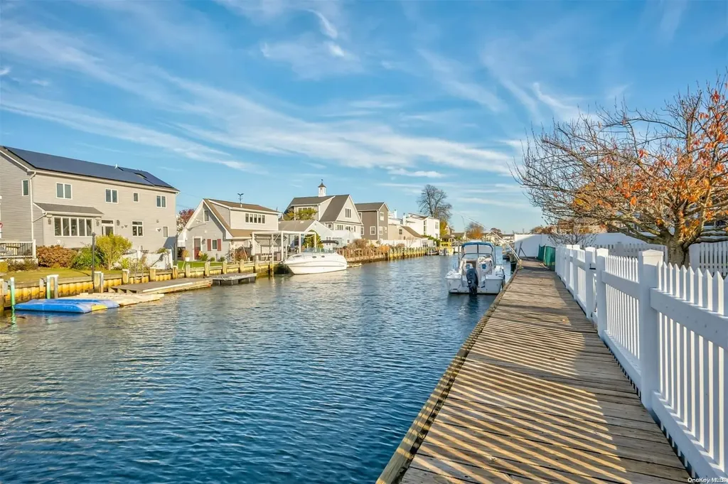 1 Jetmore Place Massapequa NY 11758