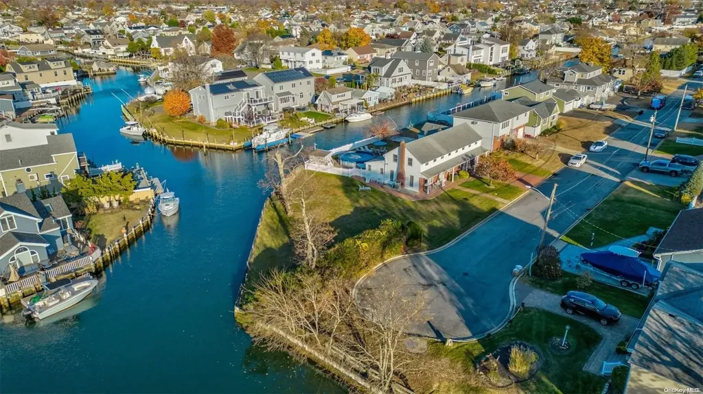 1 Jetmore Place Massapequa NY 11758