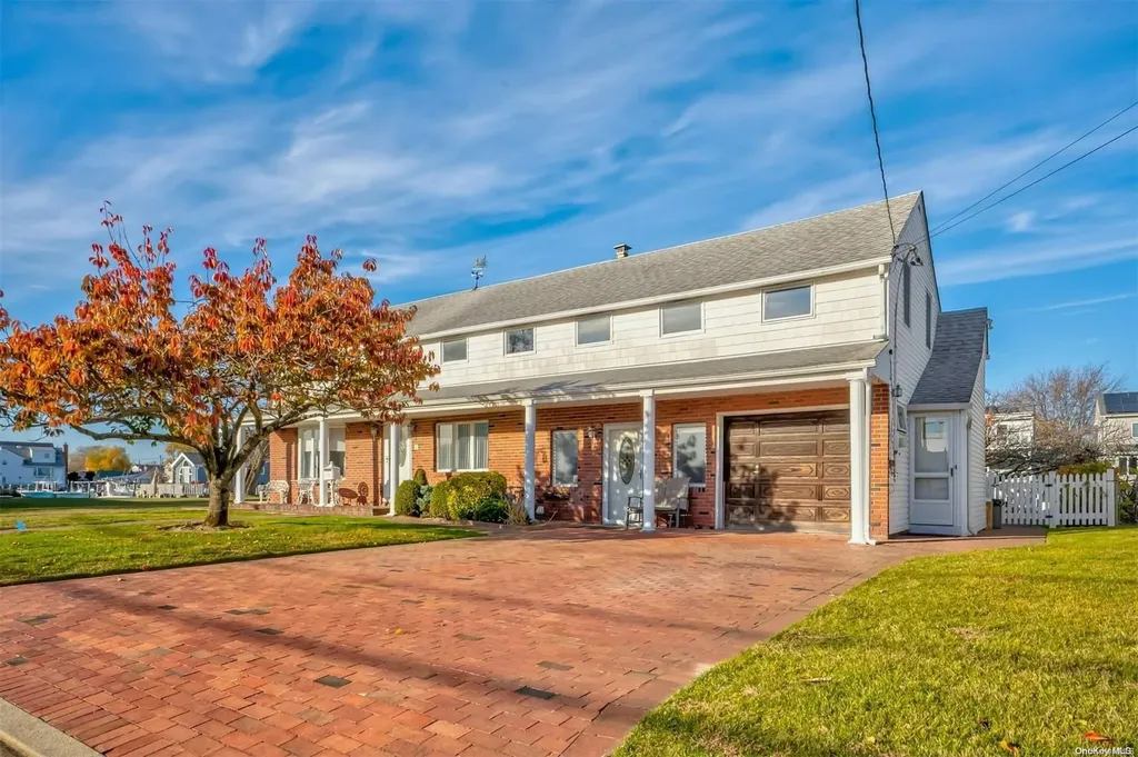 1 Jetmore Place Massapequa NY 11758