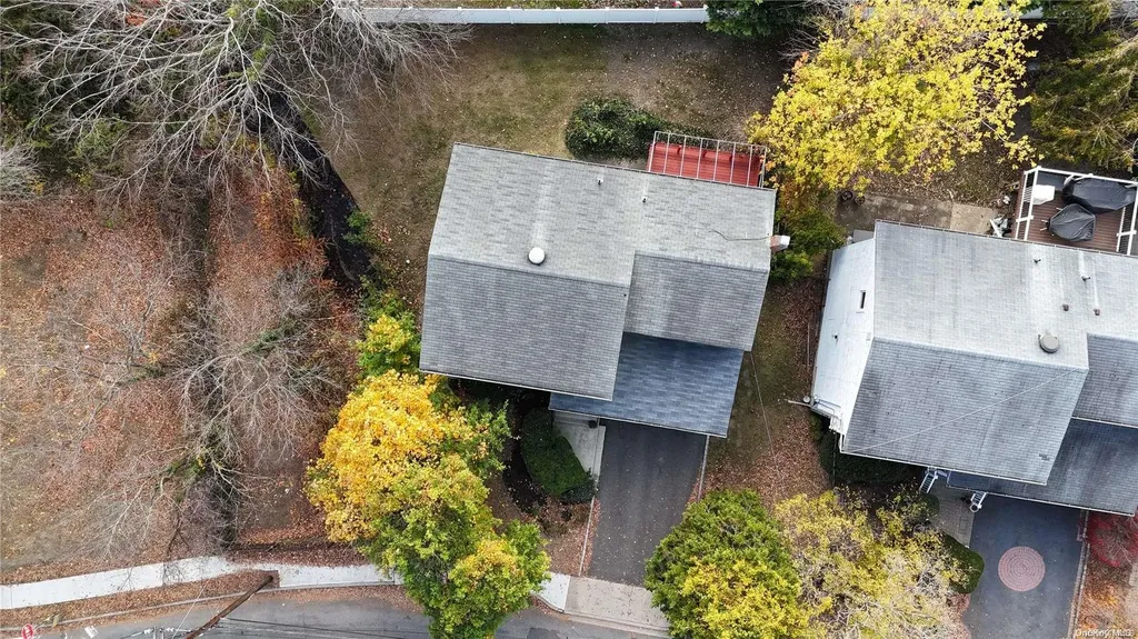2370 Camp Avenue Merrick NY 11566