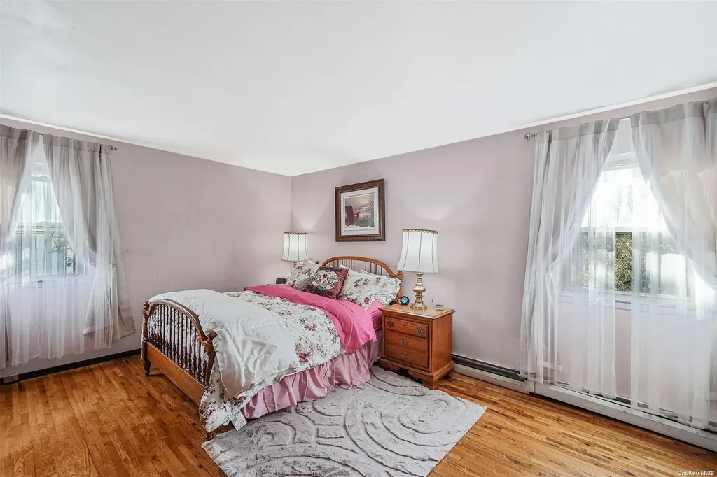 10 Martha Lane Smithtown NY 11787