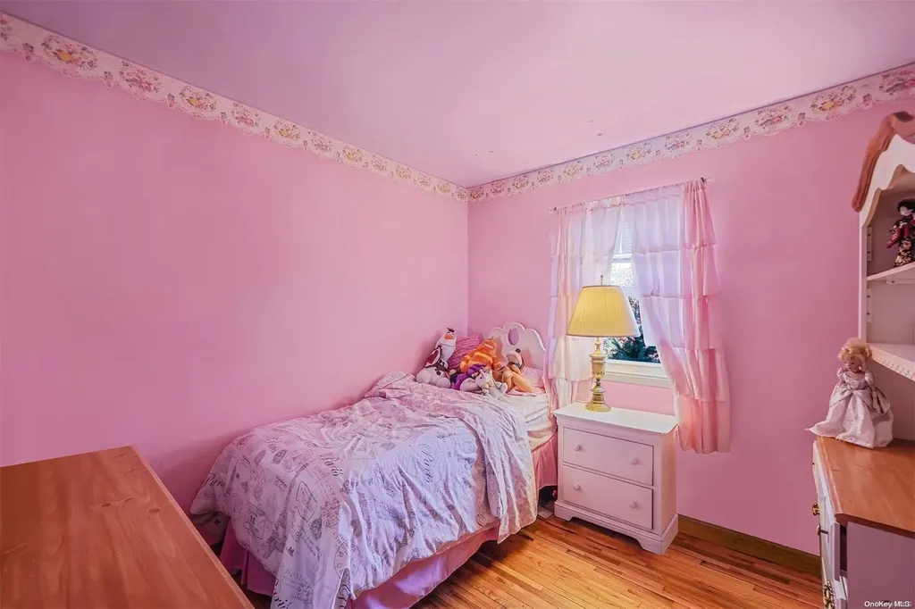 10 Martha Lane Smithtown NY 11787