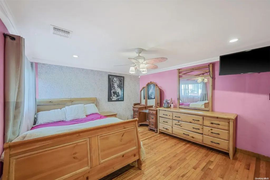 10 Martha Lane Smithtown NY 11787