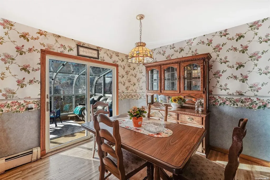 10 Martha Lane Smithtown NY 11787