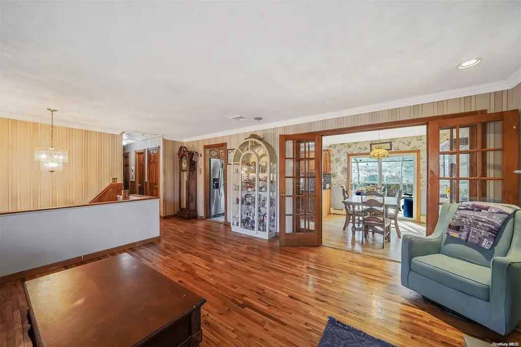 10 Martha Lane Smithtown NY 11787