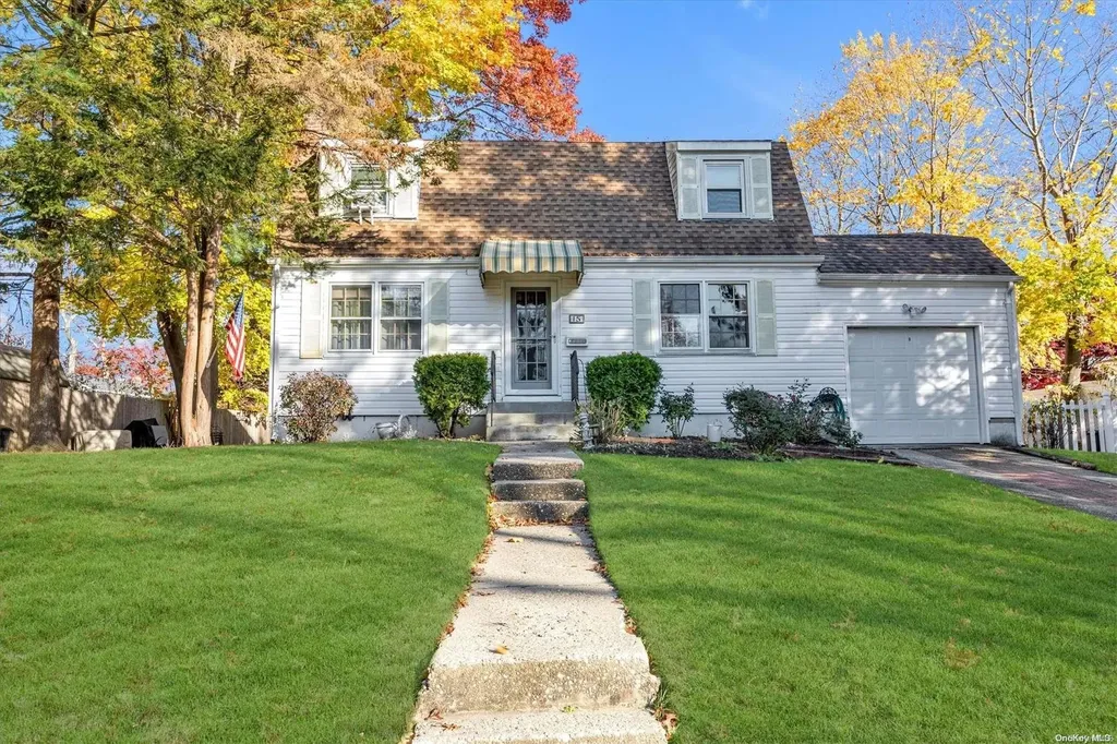 15 Georgetown Place Smithtown NY 11787