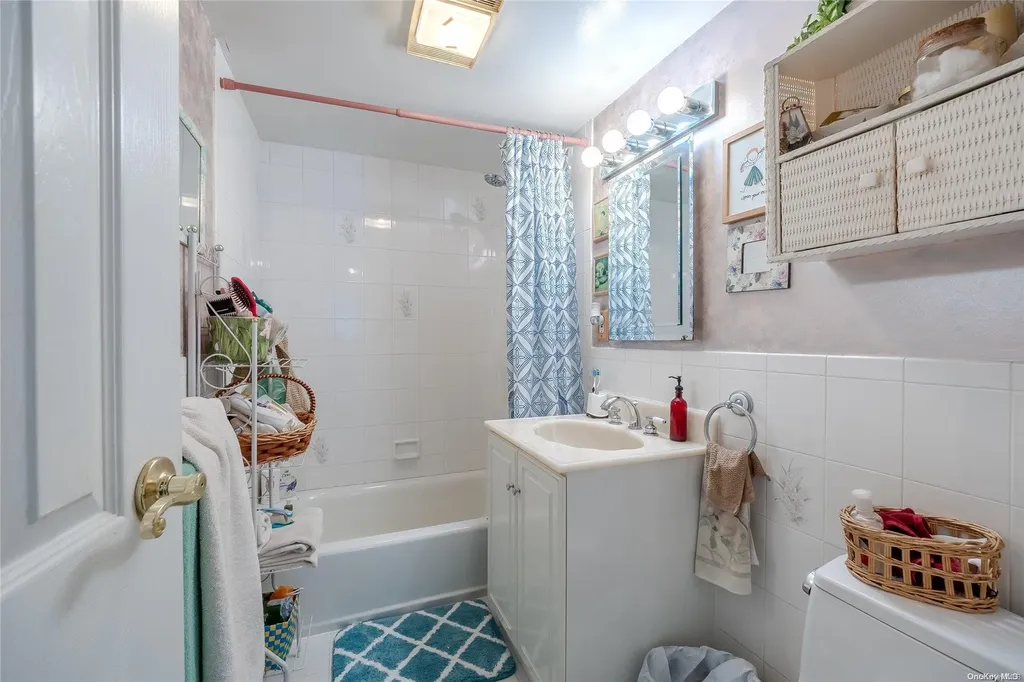 2777 Park Avenue Baldwin NY 11510