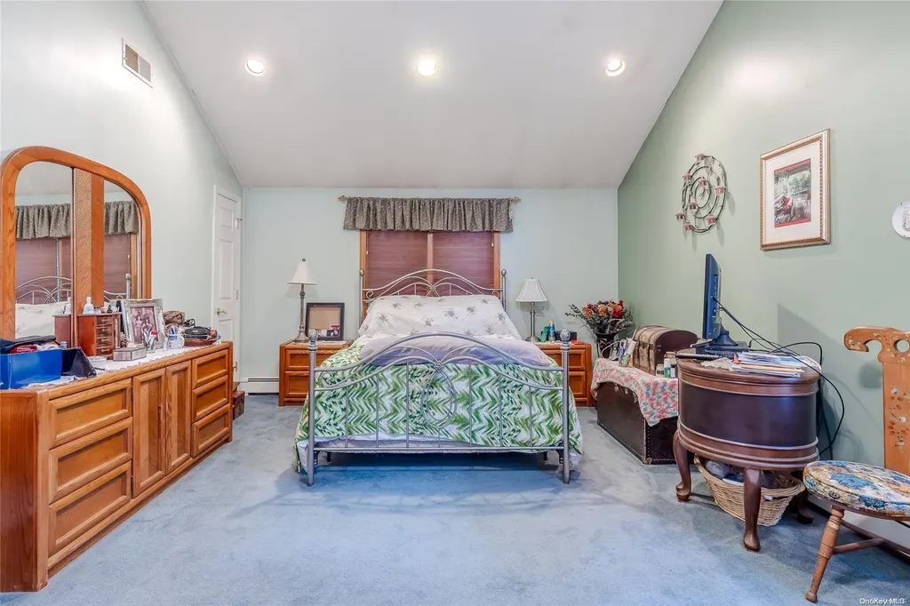 2777 Park Avenue Baldwin NY 11510