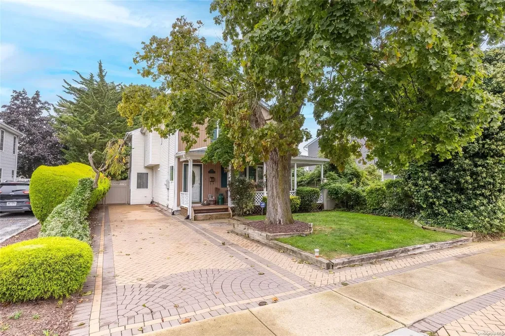 2777 Park Avenue Baldwin NY 11510